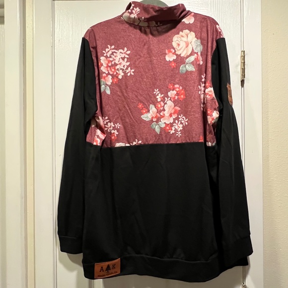 Alaska Chicks Co. Women’s Pullover Hoodie - Maroon Floral/Black - XXL - NWOT - Picture 3 of 5